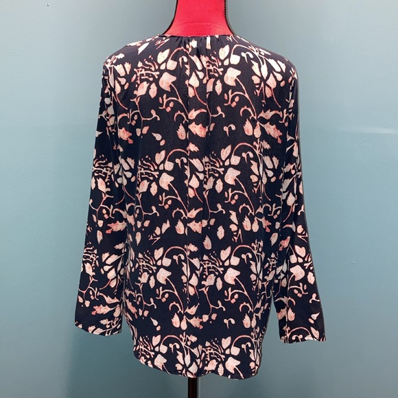 Tolani Dark Blue Silk Top Size Medium - Picture 5 of 13